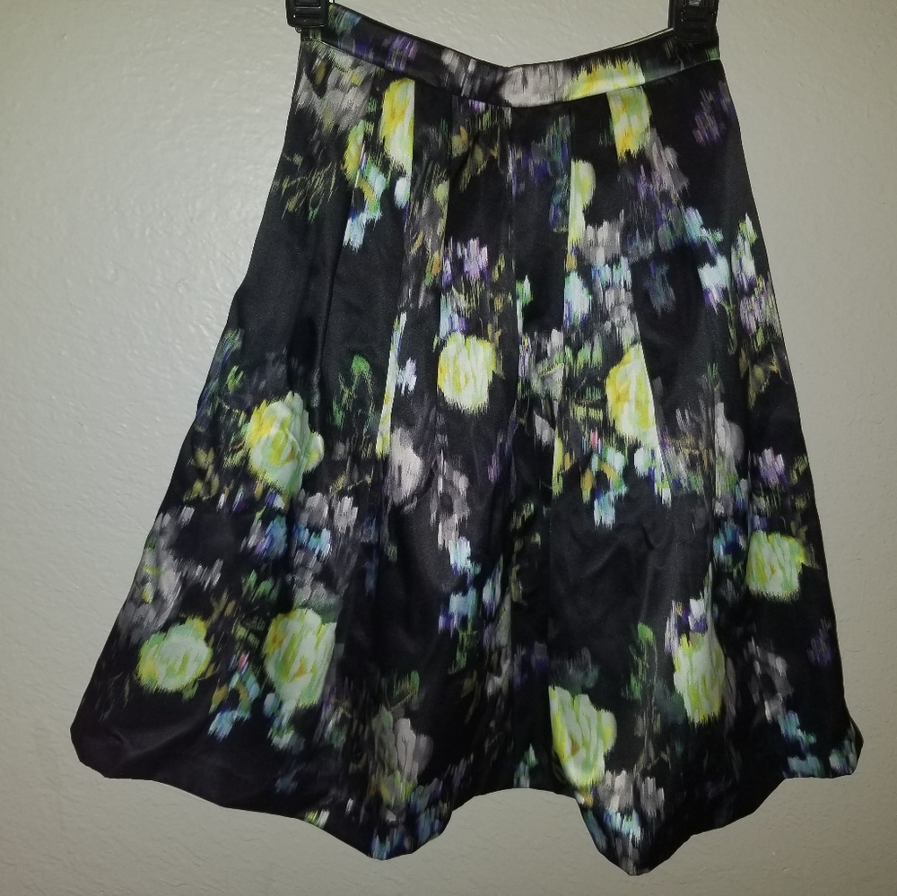 XS Ochirly Skirt
